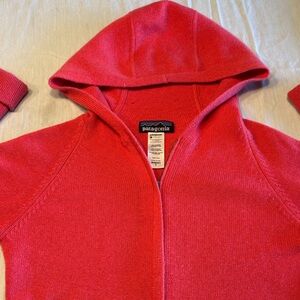 Patagonia 100% Cashmere Hooded Zip Sweater , S , $45